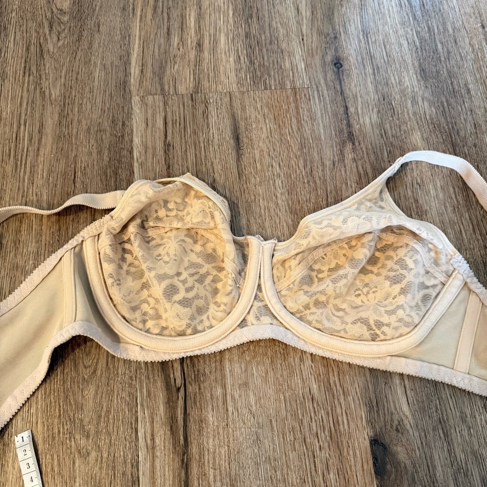 Vintage Adonna Unlined Lace Underwire Bra Sz 34D Women’s Beige Tan Cream Pointed - Picture 2 of 4